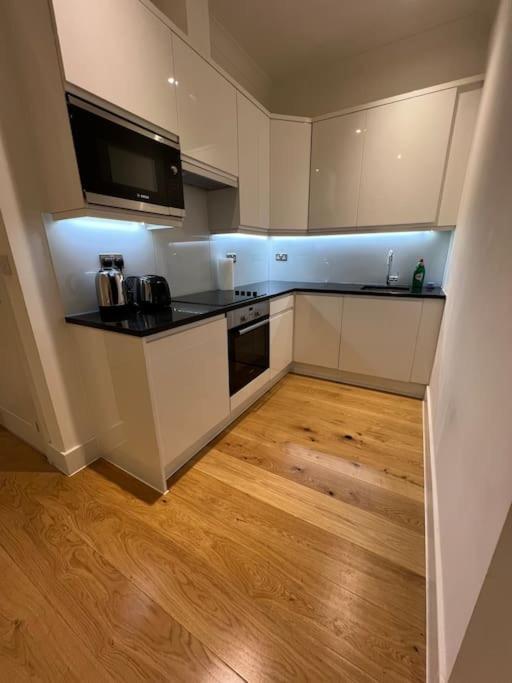 Cozy Modern Apartment In Croydon Central Zewnętrze zdjęcie