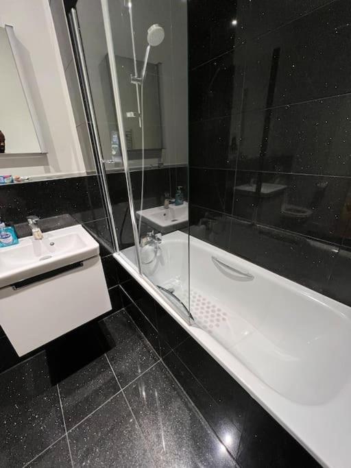 Cozy Modern Apartment In Croydon Central Zewnętrze zdjęcie