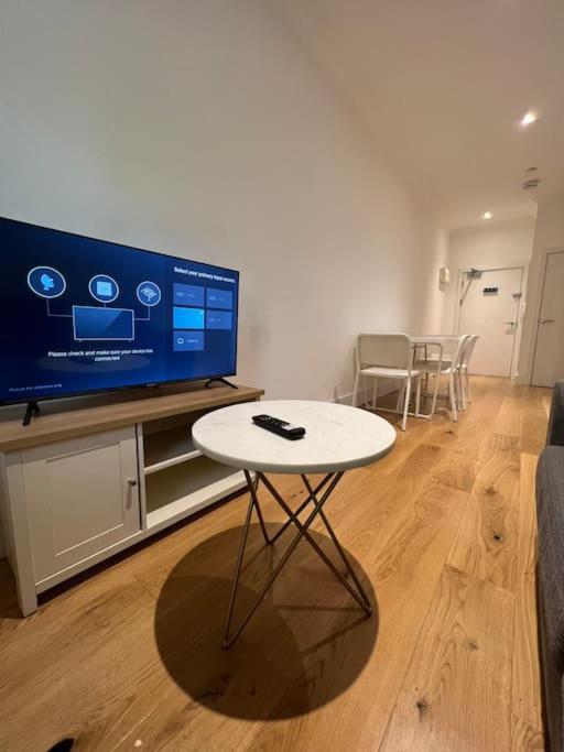 Cozy Modern Apartment In Croydon Central Zewnętrze zdjęcie