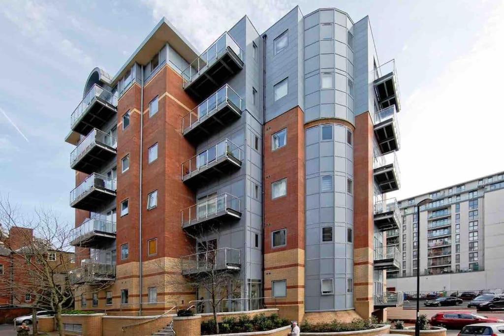 Cozy Modern Apartment In Croydon Central Zewnętrze zdjęcie