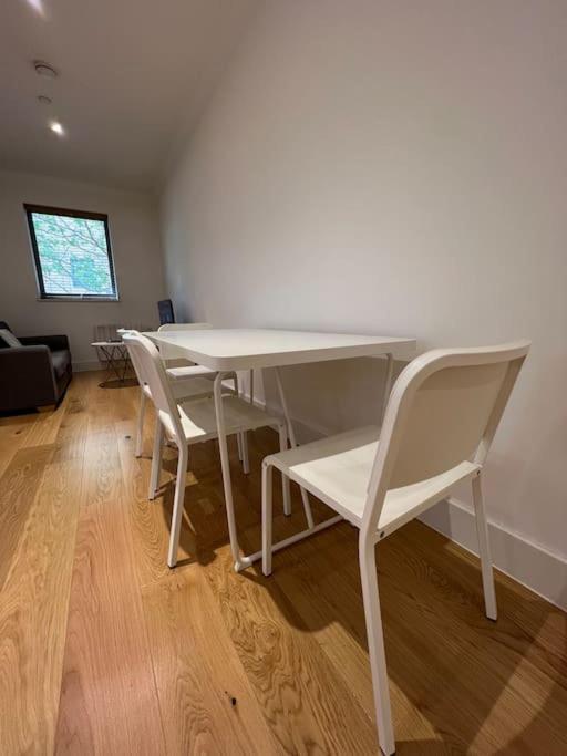 Cozy Modern Apartment In Croydon Central Zewnętrze zdjęcie